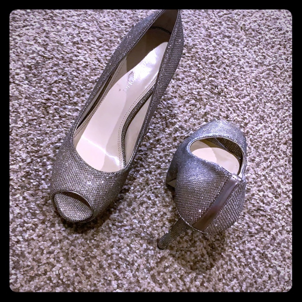 Sparkly platform heel